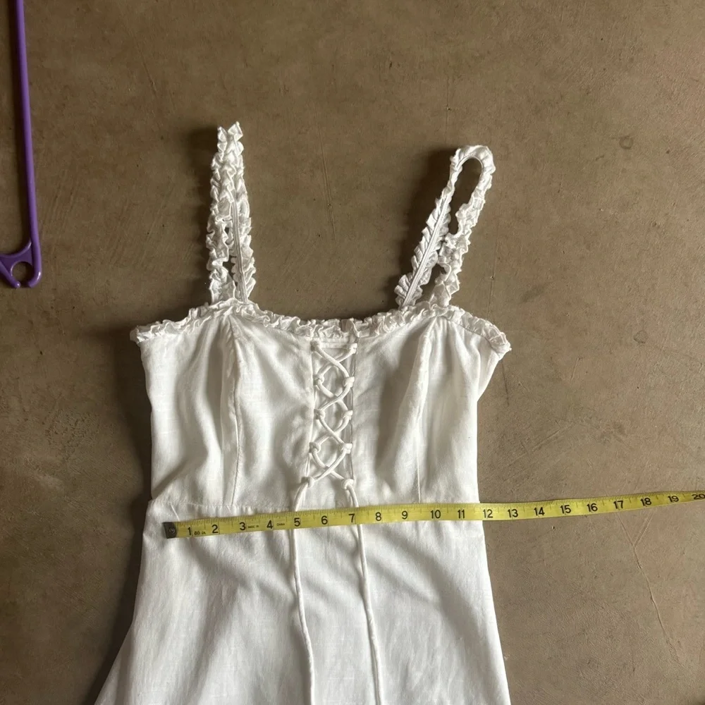 Urban Outfitters White linen mini dress with Lace-Up front and ruffle trim -XS - Picture 7 of 8